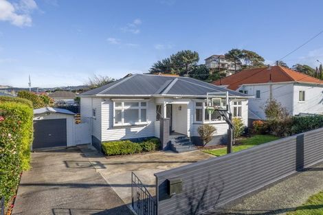 Photo of property in 6 Bentinck Avenue, Strathmore Park, Wellington, 6022