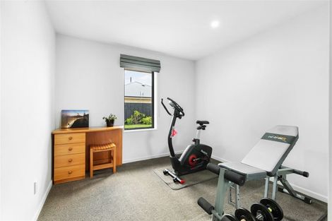 Photo of property in 8 Glen Kerran Close, Broomfield, Christchurch, 8042