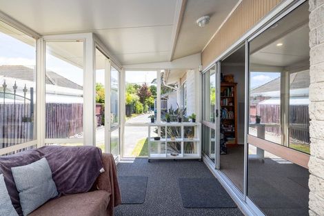 Photo of property in 2/272 Centaurus Road, Hillsborough, Christchurch, 8022