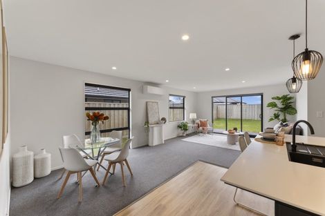 Photo of property in 16 Eileen Way, Rolleston, 7615