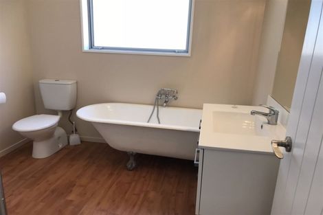 Photo of property in 3 South Crescent, Amberley, 7481