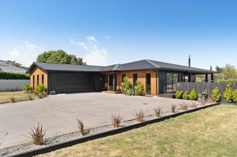 Photo of property in High Street South, Carterton, 5713