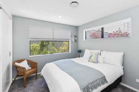 Photo of property in 16 Seagrass Place, Otaki Beach, Otaki, 5512