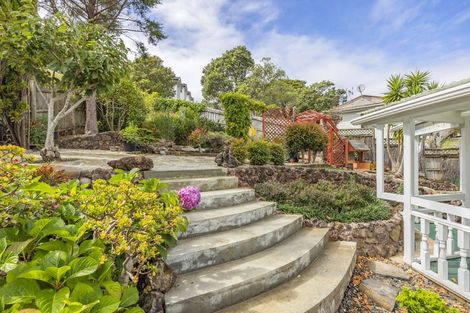 Photo of property in 17 Louise Place, Browns Bay, Auckland, 0630