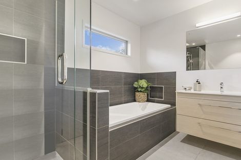 Photo of property in 114 Aeroview Drive, Beach Haven, Auckland, 0626