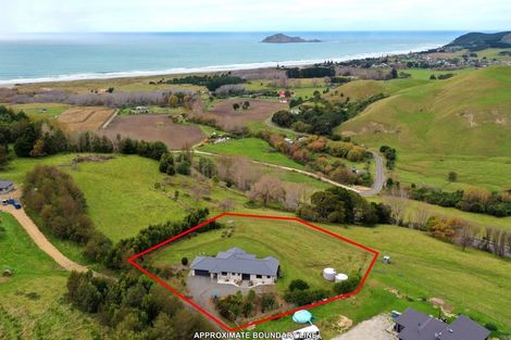 Photo of property in 1993 Waimarama Road, Waimarama, Havelock North, 4294