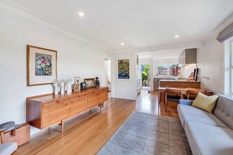 Photo of property in 2/12 Bella Vista Road, Herne Bay, Auckland, 1011