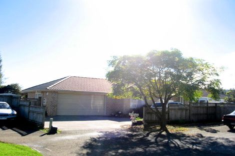 Photo of property in 45 Montilla Place, Manurewa, Auckland, 2102
