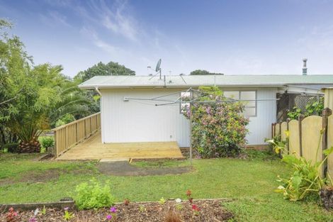 Photo of property in 2/15 Marina Road, Torbay, Auckland, 0630