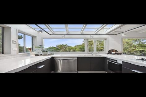 Photo of property in 8 Arapito Road, Titirangi, Auckland, 0604