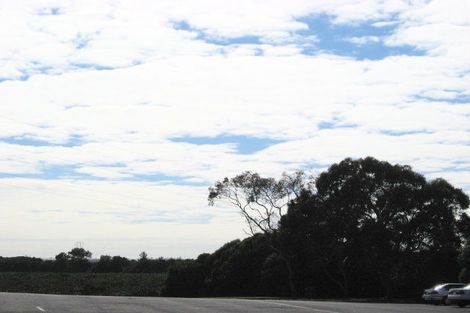 Photo of property in 34 Kiwi Esplanade, Mangere Bridge, Auckland, 2022