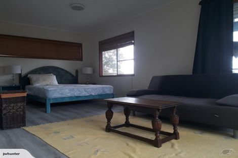 Photo of property in 7 Sea Vista Avenue, Beach Haven, Auckland, 0626