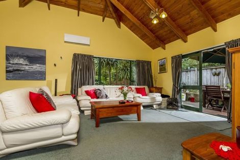 Photo of property in 36 Emlyn Place, Torbay, Auckland, 0630