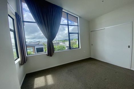 Photo of property in 71 Battalion Drive, Papakura, 2110