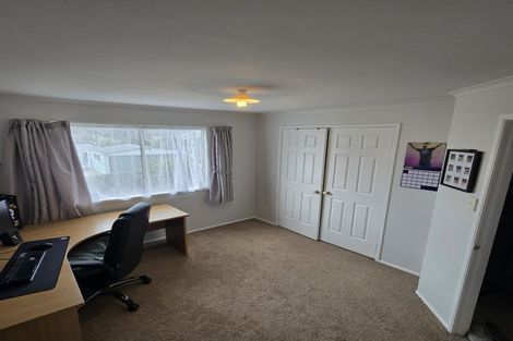 Photo of property in 12 Ranch Avenue, Beach Haven, Auckland, 0626