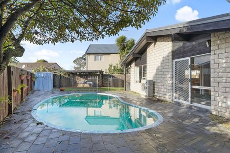 Photo of property in 4 Bowman Place, Sockburn, Christchurch, 8042