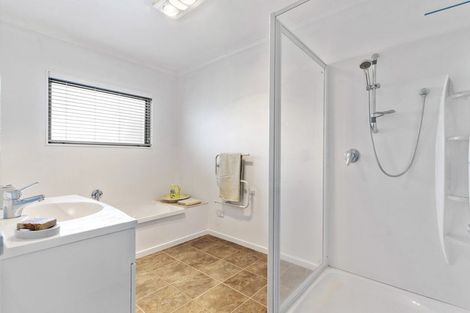 Photo of property in 13 Tararua Crescent, Carterton, 5713