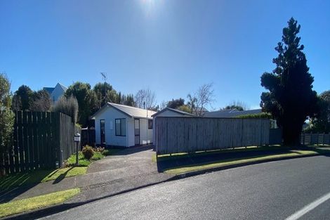 Photo of property in 8 Tiverton Crescent, Whalers Gate, New Plymouth, 4310