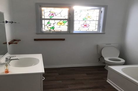 Photo of property in 27 Rogan Street, Mount Roskill, Auckland, 1041