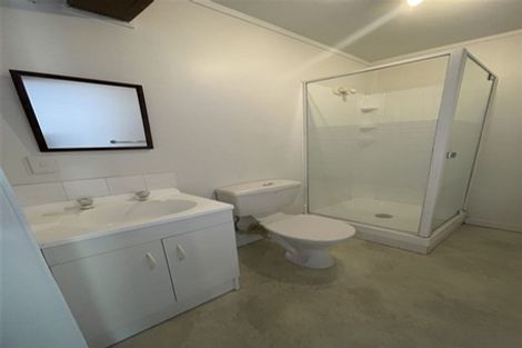 Photo of property in 2/5 Highlight Parade, Te Atatu South, Auckland, 0610