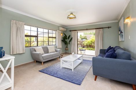 Photo of property in 2/22 Middle Road, Havelock North, 4130