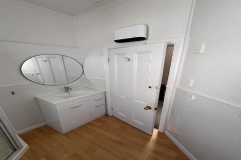 Photo of property in 19 Holloway Road, Aro Valley, Wellington, 6021