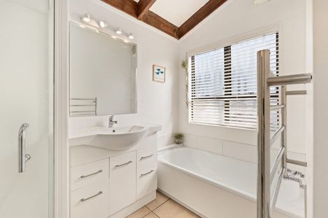 Photo of property in 16b Godden Crescent, Orakei, Auckland, 1071