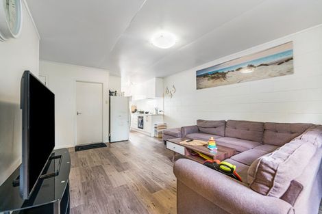 Photo of property in 3/87 Nikau Street, New Lynn, Auckland, 0600