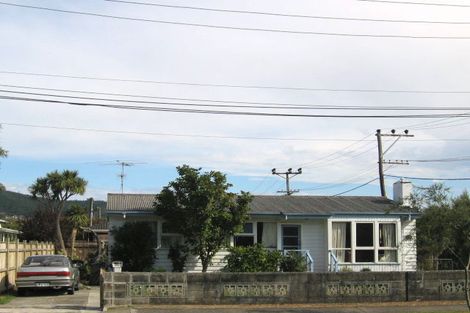 Photo of property in 10 Bathurst Street, Silverstream, Upper Hutt, 5019