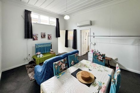 Photo of property in 90 Victoria Avenue, Palmerston North, 4410