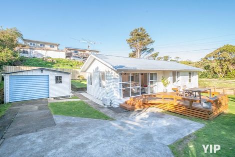 Photo of property in 8 Cunliffe Street, Johnsonville, Wellington, 6037