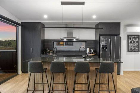 Photo of property in 31 Hinaki Street, Poike, Tauranga, 3112