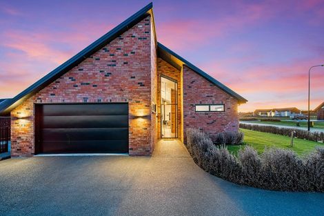 Photo of property in 44 Silver Peaks Drive, West Melton, 7618