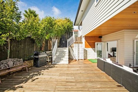 Photo of property in 14a Tiri View Place, Waiake, Auckland, 0630