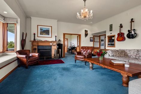 Photo of property in 37 Fairfax Avenue, Northcote, Auckland, 0627