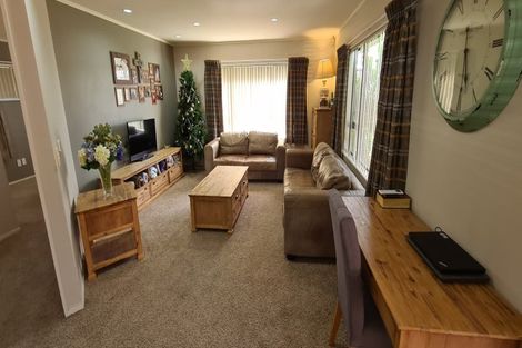 Photo of property in 11 Kotuku Drive, Paraparaumu Beach, Paraparaumu, 5032