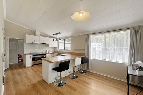Photo of property in 2 Alaska Court, Awapuni, Palmerston North, 4412