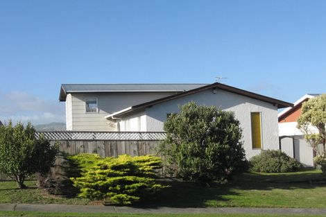 Photo of property in 43 Clipper Street, Titahi Bay, Porirua, 5022
