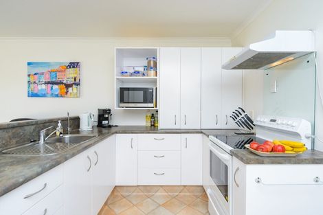 Photo of property in 8 Foxtail Fern, Kelvin Grove, Palmerston North, 4414