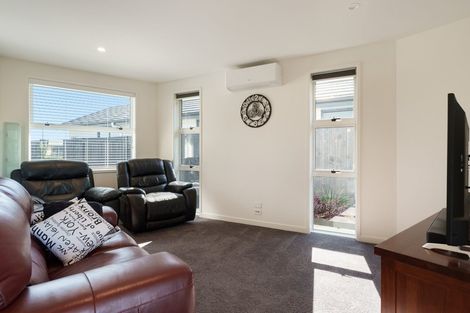 Photo of property in 77 Te Kio Crescent, Papamoa Beach, Papamoa, 3118