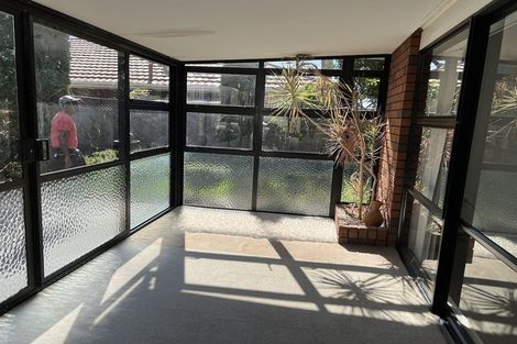 Photo of property in 13b Wairakei Street, Greenlane, Auckland, 1051
