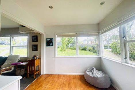 Photo of property in 9 Dolbear Street, Titirangi, Auckland, 0604