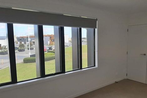 Photo of property in 4 Alexander Willis Crescent, Hobsonville, Auckland, 0616