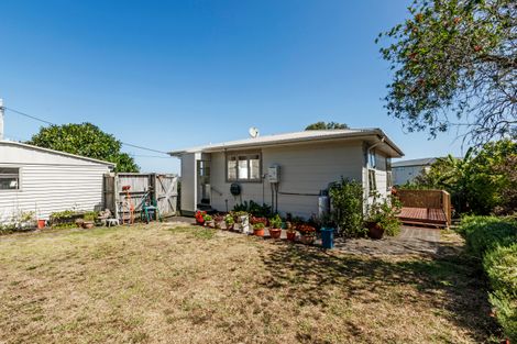 Photo of property in 1/412 East Coast Road, Sunnynook, Auckland, 0630