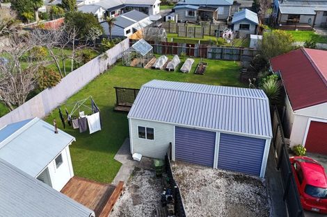 Photo of property in 102 Peel Street, Westport, 7825