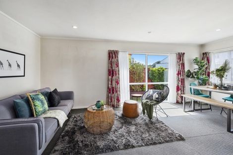 Photo of property in 3/61 Main Road, Titahi Bay, Porirua, 5022