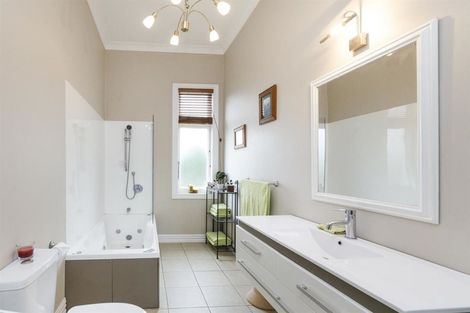 Photo of property in 50 London Street, Kimbolton, Feilding, 4777