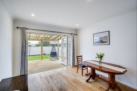 Photo of property in 911 Churchill Street, Akina, Hastings, 4122