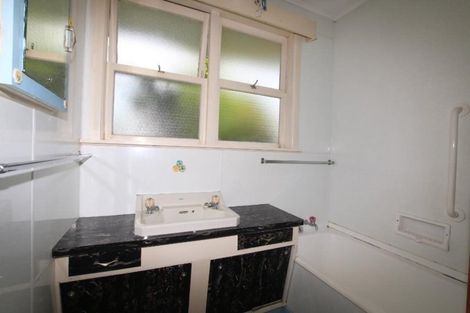 Photo of property in 12 Mawney Road, Henderson, Auckland, 0610