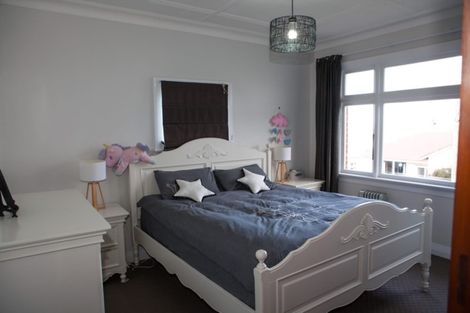 Photo of property in 25 Forbes Street, Balaclava, Dunedin, 9011